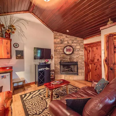 Cedar Bliss Cabin Villa